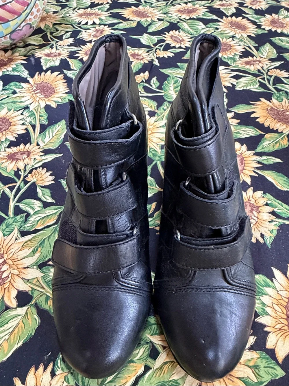 Easy Spirit Black Strappy Hook-and-Loop Ankle Booties
